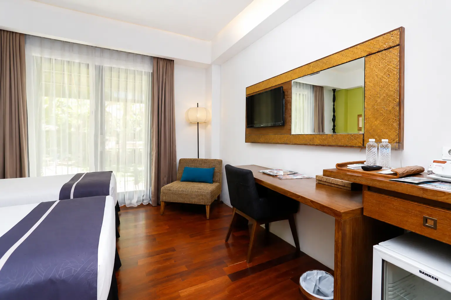 Deluxe Twin Room 1