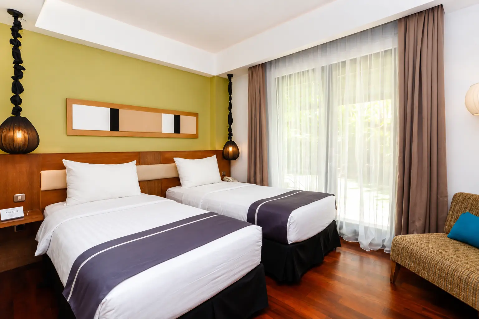 Deluxe Twin Room 1