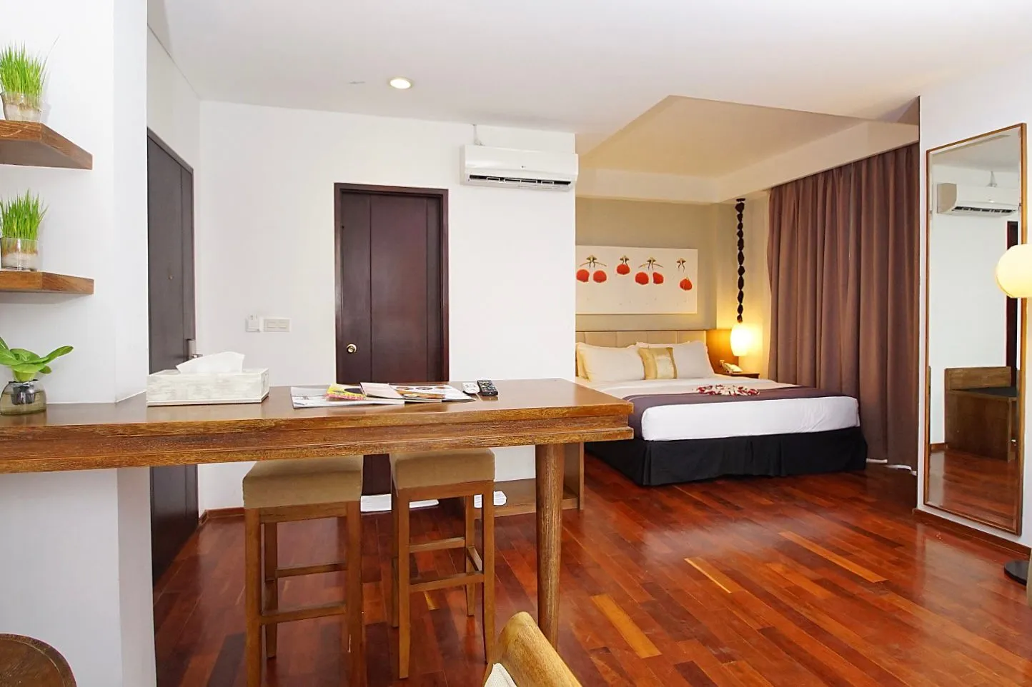 Suite Room 1
